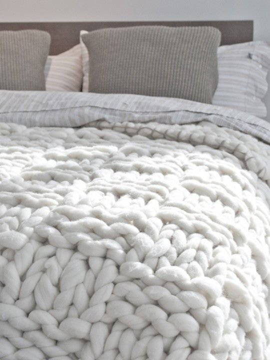 Фотография:  в стиле , Спальня, Текстиль – фото на INMYROOM