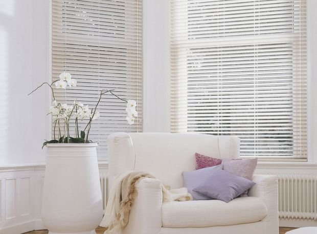 Фотография: Кухня и столовая в стиле Прованс и Кантри, Декор интерьера, Квартира, Дом, Жалюзи – фото на INMYROOM