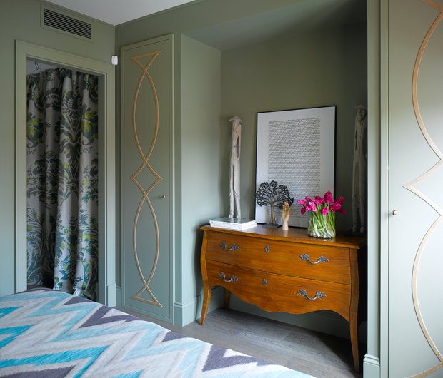 Фотография: Спальня в стиле Прованс и Кантри, Эклектика, Квартира, Проект недели, Москва, Кирпичный дом, 4 и больше, Более 90 метров, Наталья Пилипенко, Екатерина Федорова, ЖК «Дом на Можайском» – фото на INMYROOM