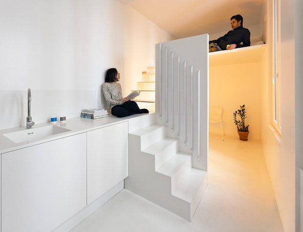 Фотография: Кухня и столовая в стиле Современный, Малогабаритная квартира, Квартира, Цвет в интерьере, Дома и квартиры, Белый – фото на INMYROOM