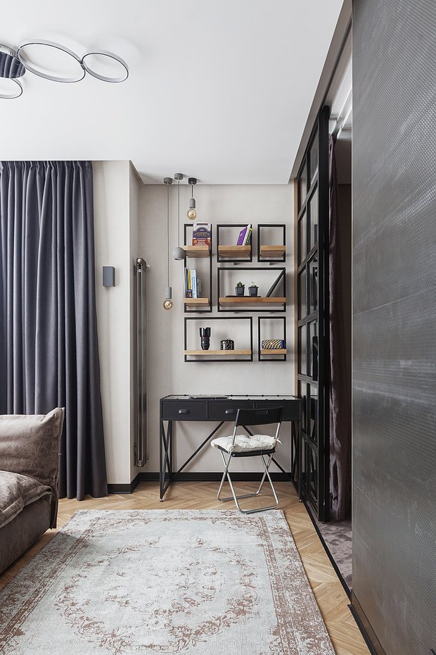 Фотография: Кабинет в стиле Лофт, Прихожая, Гостиная, Спальня, Декор интерьера, Квартира, Студия, 40-60 метров, Мария Полянская – фото на INMYROOM