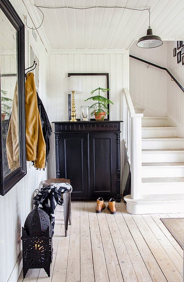 Фотография: Прихожая в стиле Скандинавский, Декор интерьера, Дом, Швеция, Дача – фото на INMYROOM