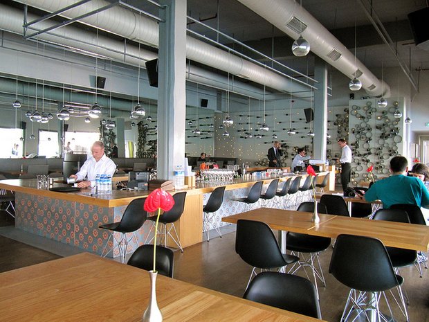 Фотография:  в стиле Современный, Eames, Tom Dixon, Дома и квартиры, Городские места, Еда, Лондон, Нью-Йорк, Ресторан, Стокгольм, Кафе и рестораны – фото на INMYROOM