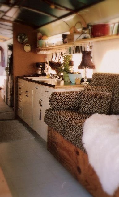 Фотография:  в стиле Прованс и Кантри, Дом, Дома и квартиры, Дом на колесах – фото на INMYROOM