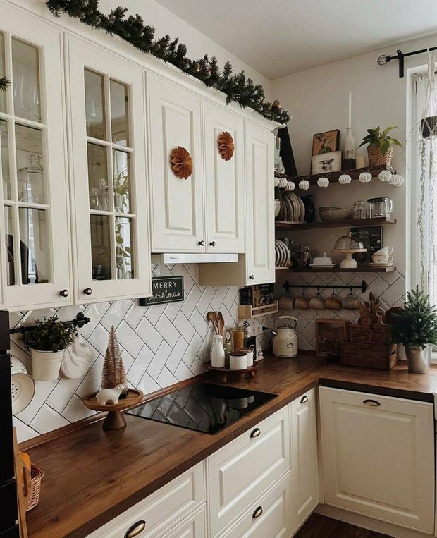 Фотография:  в стиле , Кухня и столовая, Ремонт на практике, дизайн кухни, как оформить кухню-столовую, хранене на кухне – фото на INMYROOM