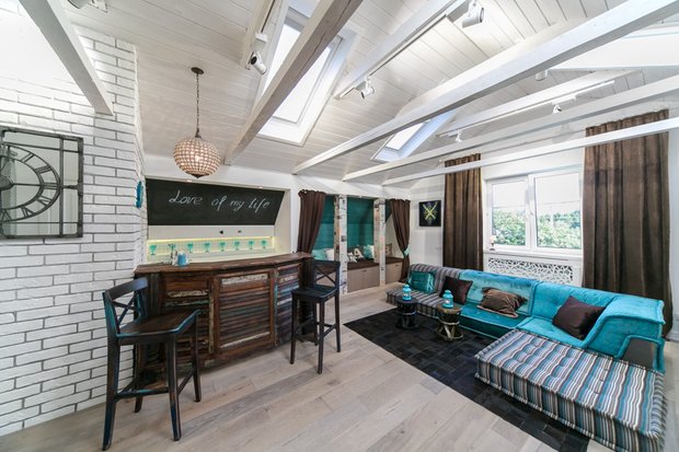 Фотография: Гостиная в стиле Прованс и Кантри, Лофт, Скандинавский, Современный, Интерьер комнат, Дача, Дачный ответ, Мансарда – фото на INMYROOM
