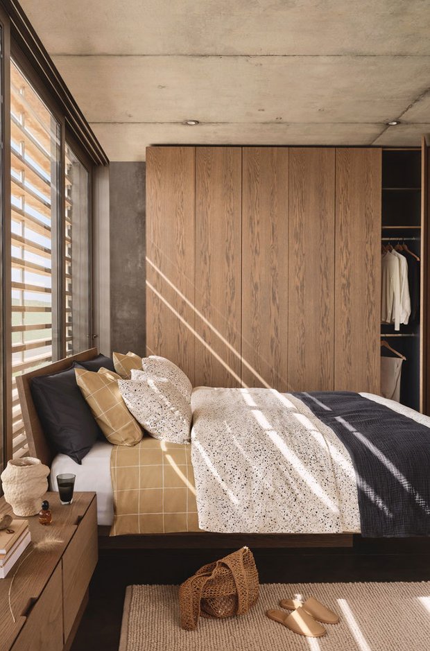 Фотография: Спальня в стиле Эко, Советы, пластиковые окна, REHAU, сквозняк, опасны ли сквозняки – фото на INMYROOM