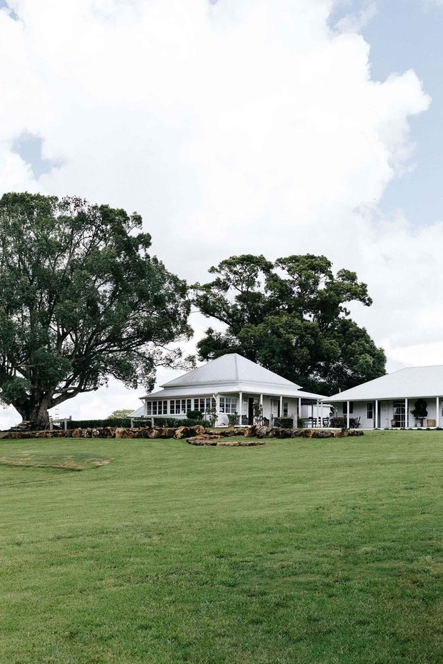 Фотография:  в стиле , Прованс и Кантри, Дом, Белый, Голубой, Дом и дача – фото на INMYROOM