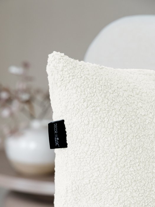 Декоративная подушка Bravo белого цвета - лучшие Декоративные подушки в INMYROOM