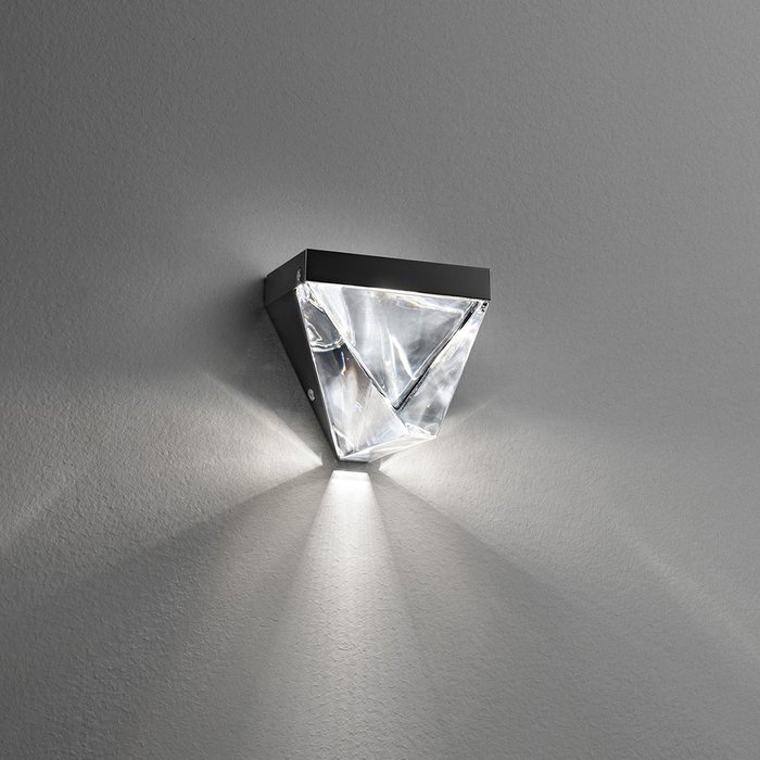 Настенный светильник с плафоном из прозрачного хрусталя Fabbian "Tripla" - купить Бра и настенные светильники по цене 20400.0