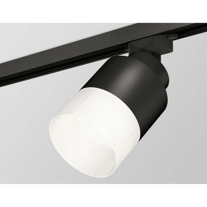 Трековый светильник Ambrella Track System XT8111002 - купить Трековые светильники по цене 6220.0 Трековый светильник Ambrella Track System XT8111002 - купить Трековые светильники по цене 6220.0
