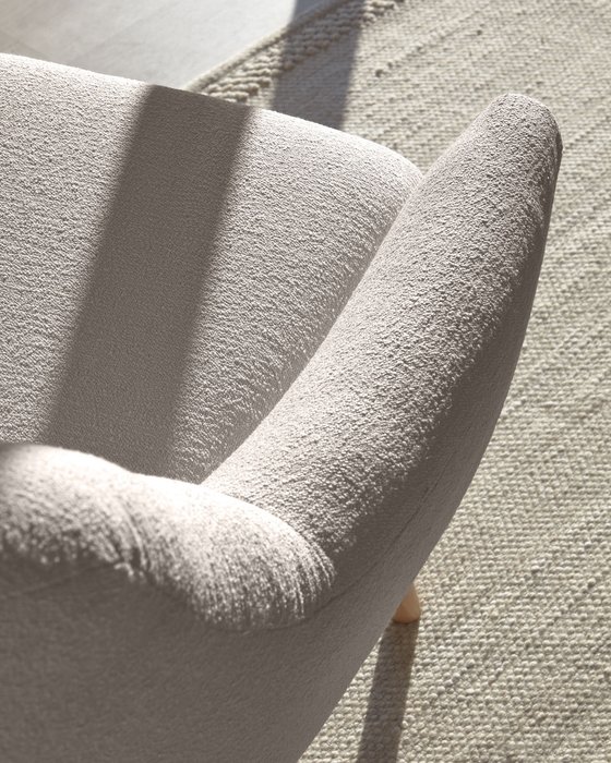 Кресло Candelaиз серого цвета - лучшие Интерьерные кресла в INMYROOM