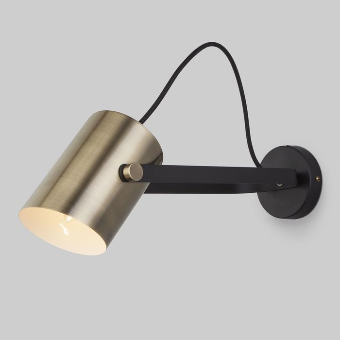 Настенный светильник Italio черно-бронзового цвета с поворотным плафоном  - купить Накладные споты по цене 3280.0