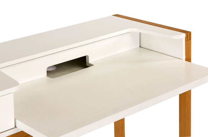 Письменный стол Farringdon белого цвета - купить Письменные столы по цене 56000.0