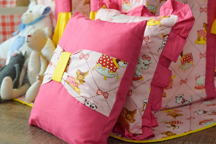 Подушка детская с бантом "Для друзей" - купить Декоративные подушки по цене 500.0