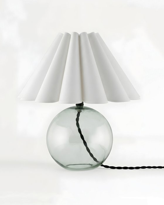 Светло-зеленая лампа "Джудит"