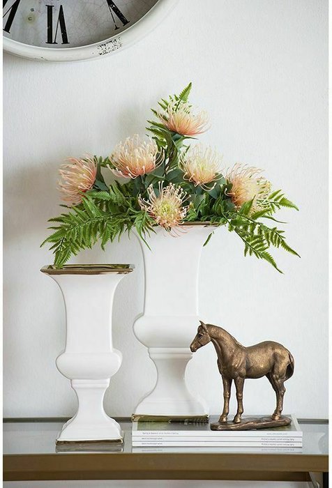 Керамическая ваза белого цвета  - лучшие Вазы  в INMYROOM
