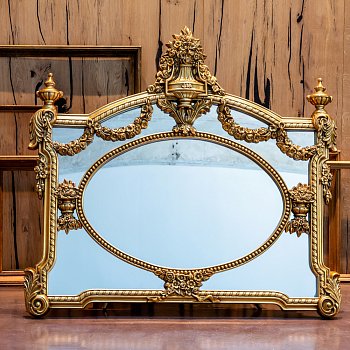 Настенное зеркало Кронборг золотого цвета - купить Настенные зеркала по цене 35500.0