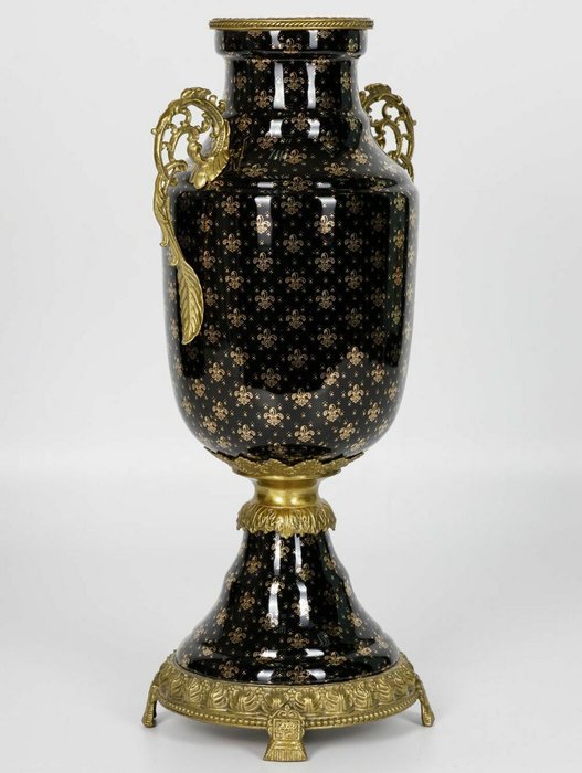 Фарфоровая ваза черно-бронзового цвета - купить Вазы  по цене 37570.0