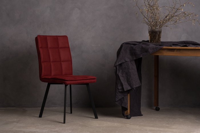 Стул Taurus бордового цвета с черными ножками - купить Обеденные стулья по цене 8590.0