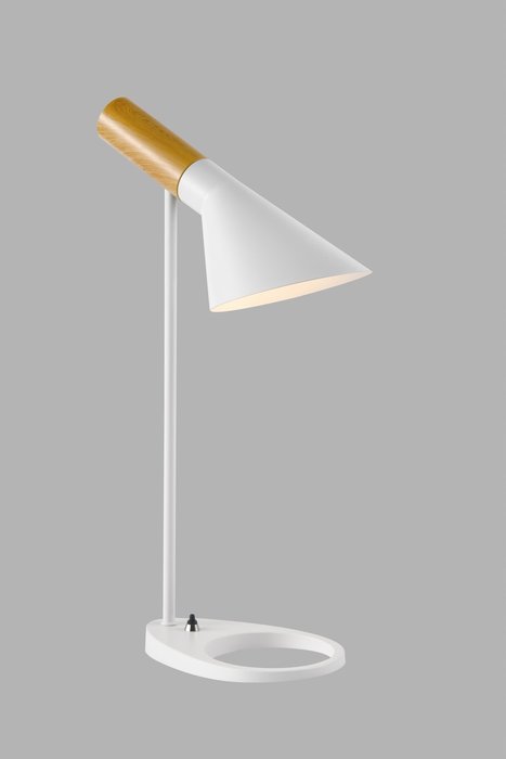 Лампа настольная Turin белого цвета - лучшие Рабочие лампы в INMYROOM