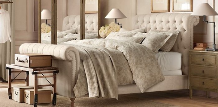 Кровать RESTORATION HARDWARE "Тафтид" из массива дуба с обивкой из льна 254х173х168 см - купить Кровати для спальни по цене 330730.0