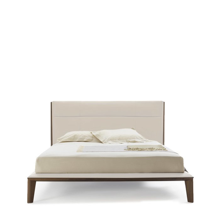 Кровать Monique Queen Size 160х200 с обивкой бежевого цвета