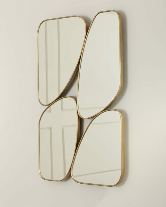Настенное зеркало Муан золотого цвета - лучшие Настенные зеркала в INMYROOM