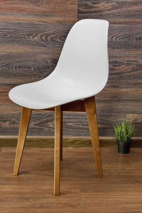 Стул Сашш бело-коричневого цвета - лучшие Обеденные стулья в INMYROOM