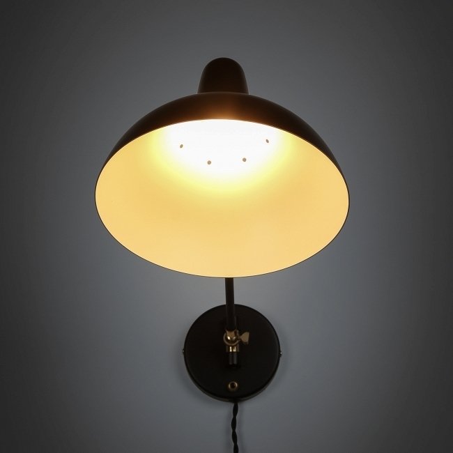 Настенный светильник Ogilvy черного цвета - лучшие Бра и настенные светильники в INMYROOM