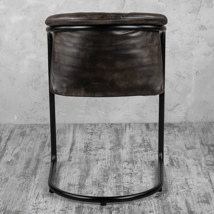 Стул темно-коричневого цвета с металлическим каркасом - лучшие Обеденные стулья в INMYROOM