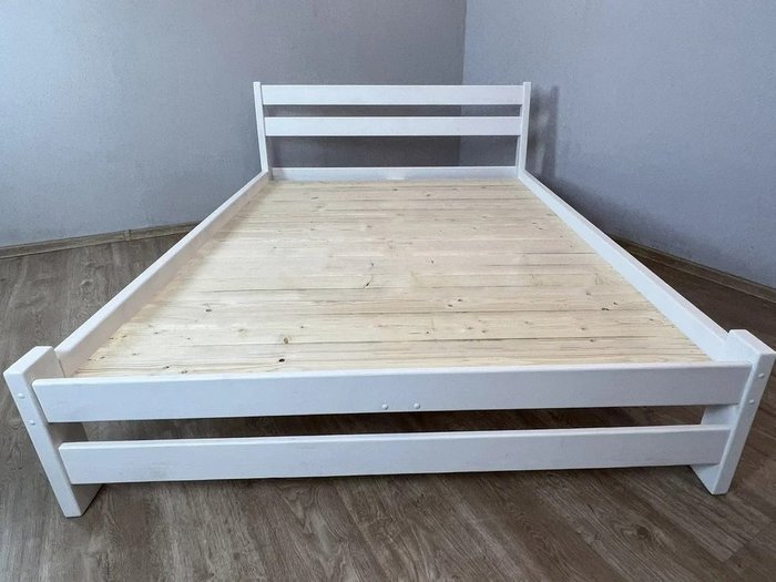 Кровать Мишка сосновая усиленная со сплошным основанием 120х190 белого цвета - лучшие Кровати для спальни в INMYROOM