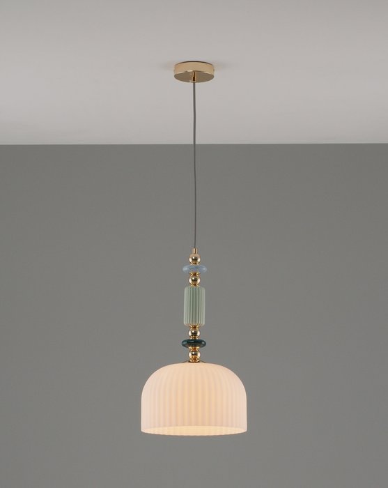 Светильник подвесной Charm со стеклянным плафоном - купить Подвесные светильники по цене 11590.0