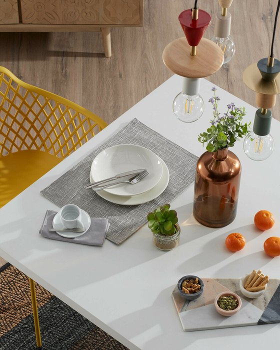 Обеденный стол Arya матового белого цвета - купить Обеденные столы по цене 102990.0