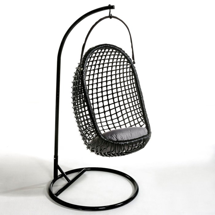 Подвесное кресло из ротанга с подушкой Swing черного цвета Подвесное кресло из ротанга с подушкой Swing черного цвета