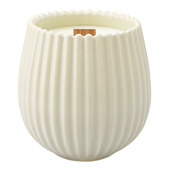 Свеча ароматическая с деревянным фитилём Nutmeg бежевого цвета - купить Свечи по цене 2990.0