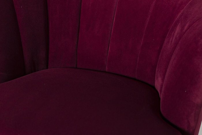 Кресло в обивке из велюра бордового цвета - лучшие Интерьерные кресла в INMYROOM