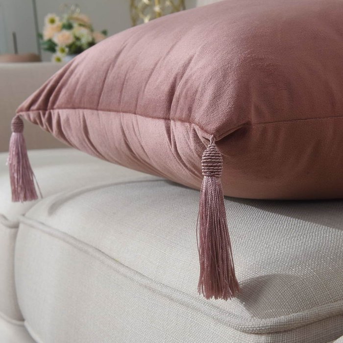 Наволочка Кэтрин 45х45 пепельно-розового цвета - лучшие Чехлы для подушек в INMYROOM