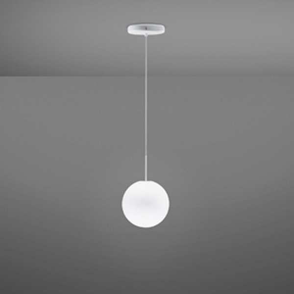 Подвесной светильник Fabbian LUMI sfera с плафоном из белого матового стекла 