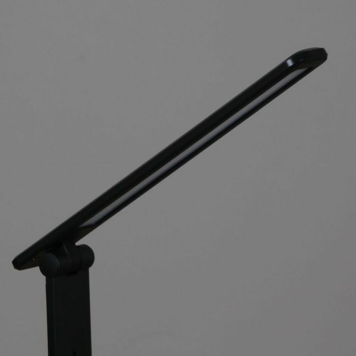 Настольная лампа 00623-0.7-01 BK (пластик, цвет черный) - купить Рабочие лампы по цене 2310.0