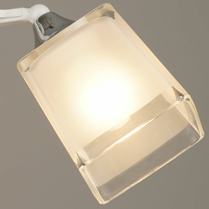 Потолочная люстра 03606-0.3-03 (стекло, цвет белый) - купить Потолочные люстры по цене 4180.0