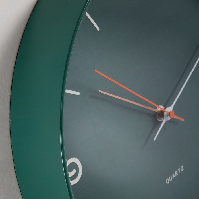 Настенные часы Mercure из зеленого пластика - купить Часы по цене 1490.0