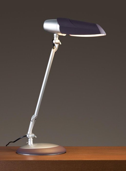 Настольная лампа Lilac с фиолетовым плафоном - купить Рабочие лампы по цене 6090.0