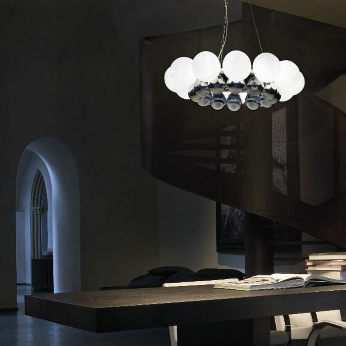 Подвесной светильник Vistosi PEARLS из муранского стекла белого и черного цвета - купить Подвесные люстры по цене 148020.0