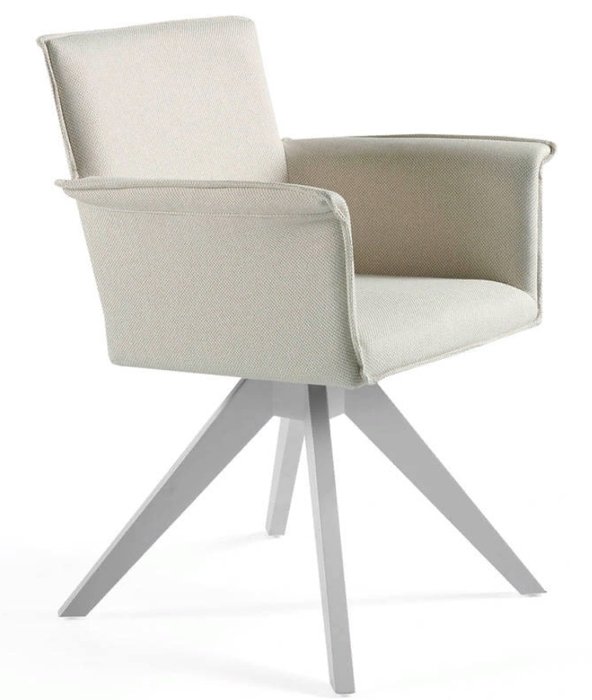Кресло белого цвета