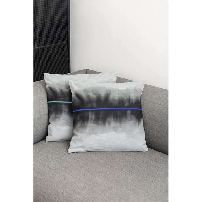 Чехол на подушку из хлопка Slow Motion 45х45 серого цвета - купить Чехлы для подушек по цене 1490.0