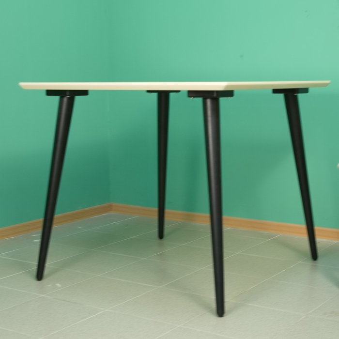 Обеденный стол Монте М молочно-черного цвета - лучшие Обеденные столы в INMYROOM
