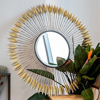Настенное зеркало Пигаль золотого цвета - лучшие Настенные зеркала в INMYROOM