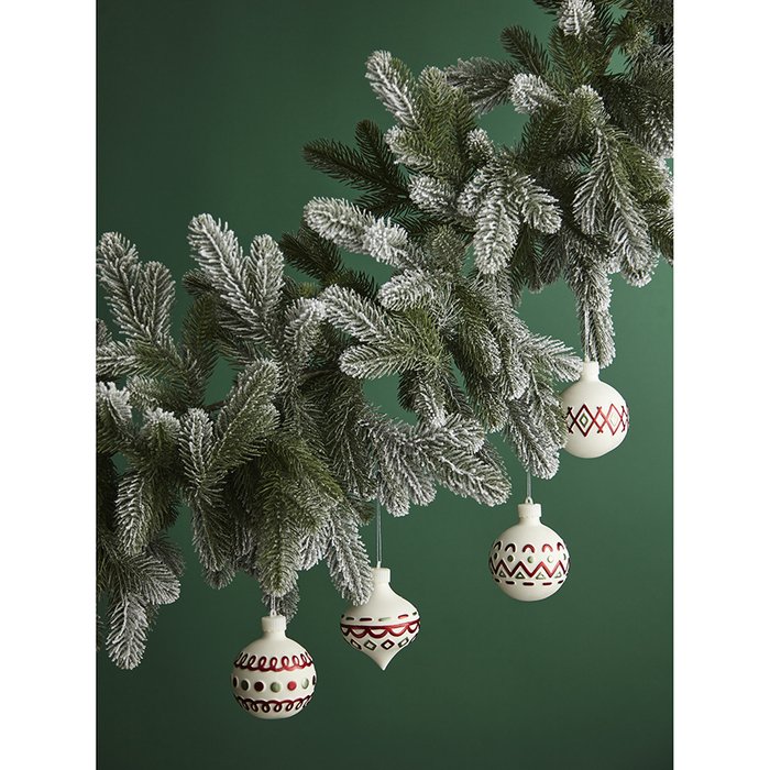 Набор ёлочных украшений с подсветкой Festive Embroidey белого цвета - лучшие Елочные украшения в INMYROOM
