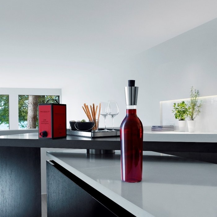 Графин для пакетированных напитков bag-in-box в неопреновом чехле 750 мл чёрный - лучшие Емкости для хранения в INMYROOM